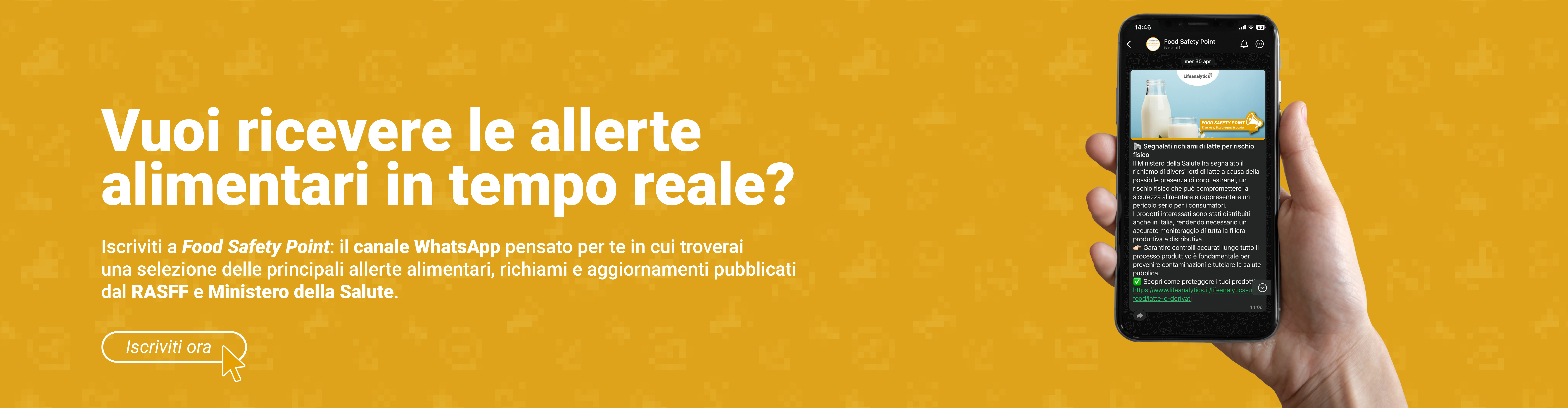 Immagine di una mano che tiene uno smartphone in posizione verticale che mostra una delle allerte food  simbolo del canale whats app Food Safety Point della business unit Food di Lifeanalytics che ti permette di rimanere aggiornato con tutte le allerte alimentari e richiami pubblicati dal RASFF e Ministero della Salute