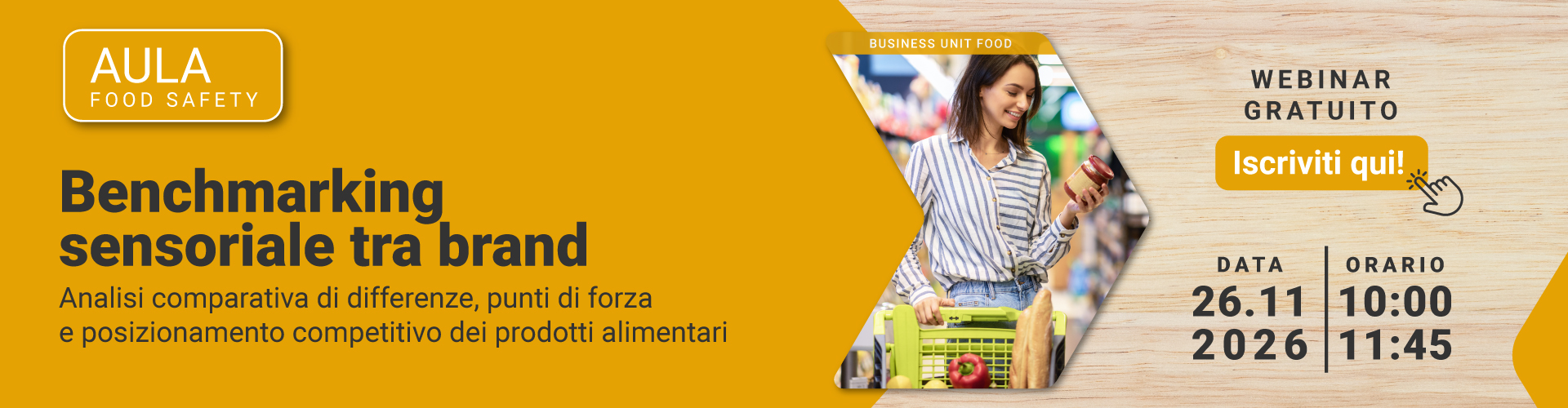 Immagine di una consumatrice al supermercato mentre osserva l’etichetta di un prodotto alimentare, simbolo del webinar gratuito Lifeanalytics Business Unit Food dedicato al benchmarking sensoriale tra brand, all’analisi comparativa delle differenze, dei punti di forza e del posizionamento competitivo dei prodotti alimentari.