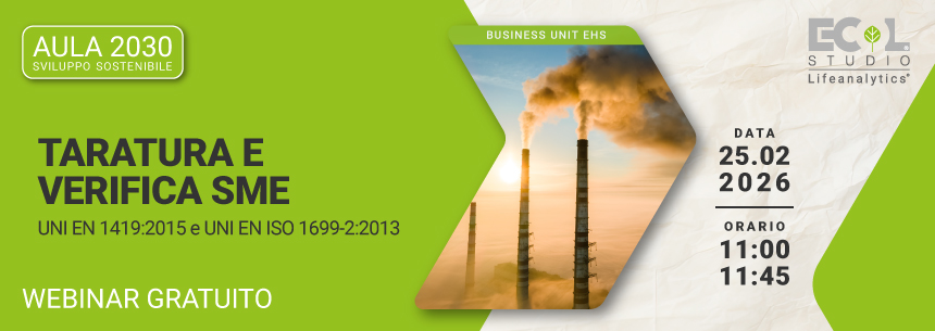 Immagine di 3 ciminiere in azione su uno sfondo di cielo e nuvole, simbolo del webinar gratuito EHS che t