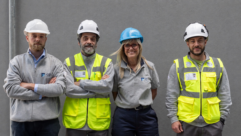 Immagine do un team di esperti che nasce dalla collaborazione tra Ecol Studio e CT sistemi, che ha validato il nuovo protocollo tecnico informatico per la verifica software degli analizzatori SMEici specializzati durante attività di monitoraggio delle emissioni in atmosfera con Sistema di Monitoraggio Emissioni (SME), taratura strumenti e analisi dati